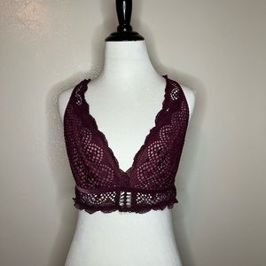 Victoria secret bralette new with out tags. Maroon in color